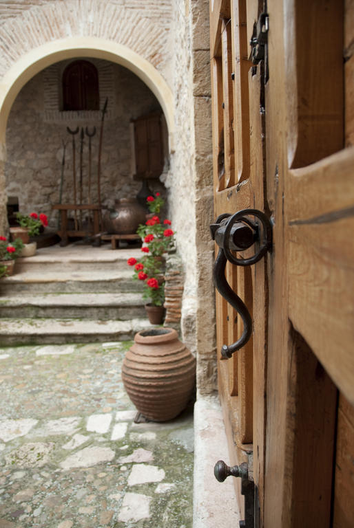Posada De San Millan Sepúlveda Buitenkant foto